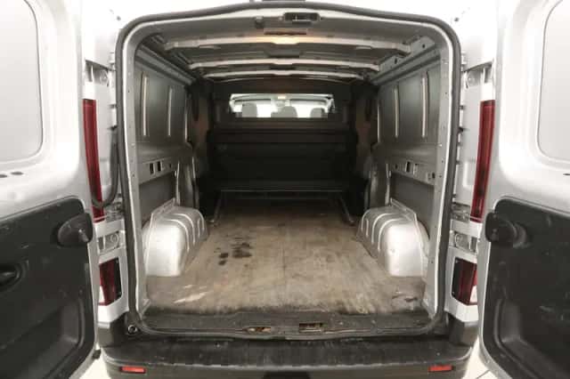 Renault Trafic (2017) thumbnail 5