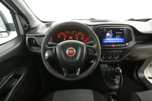Fiat Doblò (2017) thumbnail 2