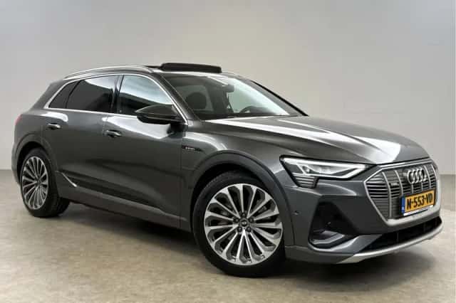 Audi e-tron (2021) thumbnail 6
