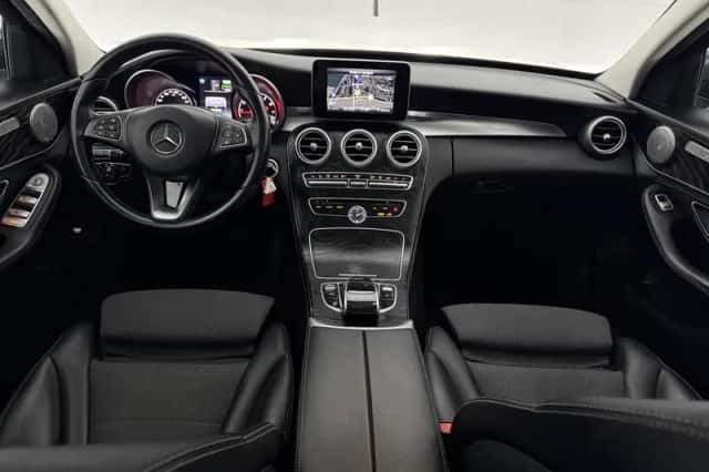Mercedes-Benz C-Klasse (2015) thumbnail 2