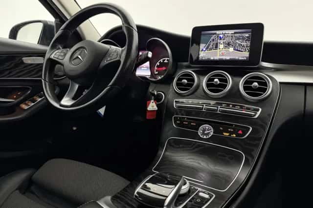 Mercedes-Benz C-Klasse (2015) thumbnail 4