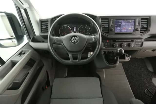 Volkswagen Crafter (2020) thumbnail 2