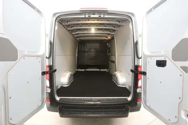 Volkswagen Crafter (2020) thumbnail 3