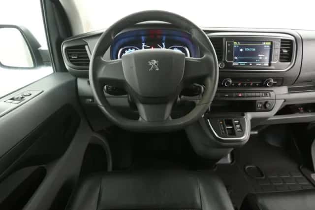 Peugeot e-Expert (2022) thumbnail 2