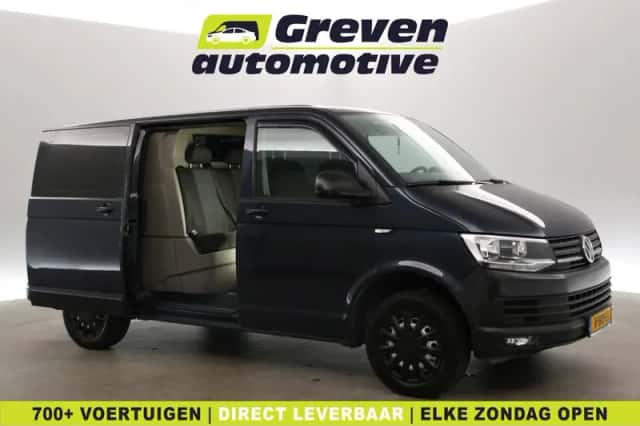 Volkswagen Transporter (2018) thumbnail 1