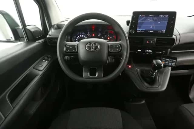 Toyota ProAce City (2020) thumbnail 2
