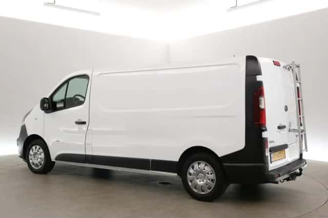 Opel Vivaro (2016) thumbnail 4