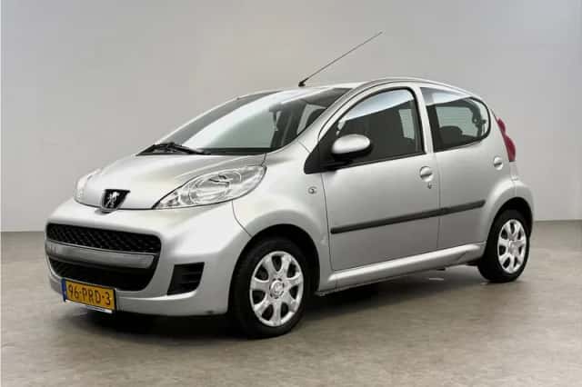 Peugeot 107 (2011) thumbnail 5