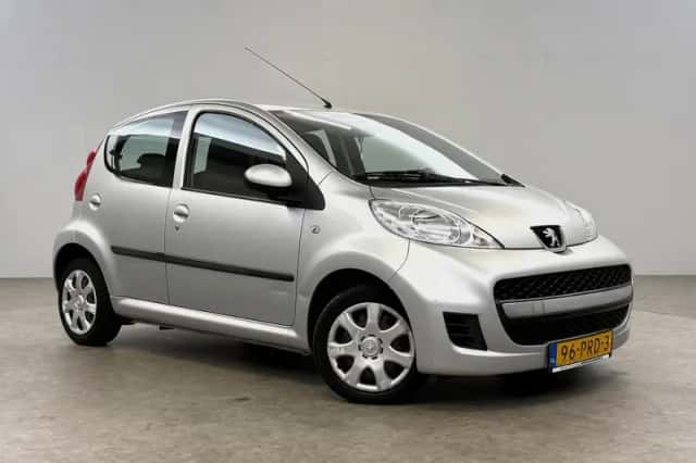 Peugeot 107 (2011) thumbnail 6