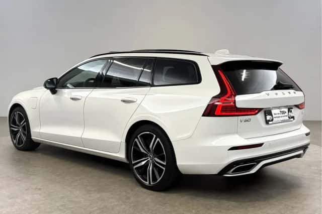 Volvo V60 (2022) thumbnail 3