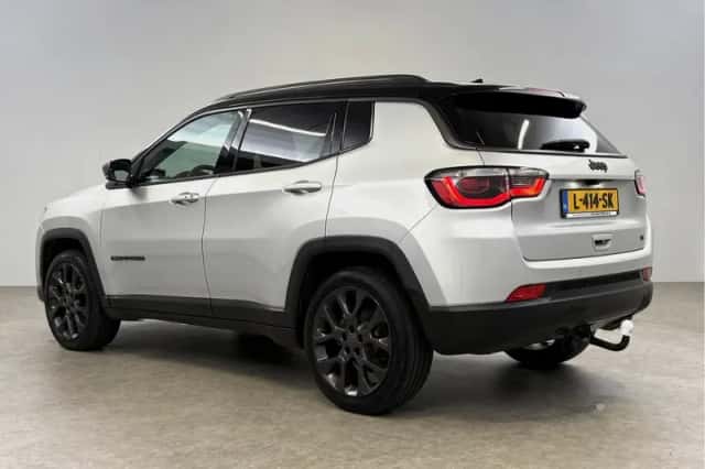 Jeep Compass (2021) thumbnail 3