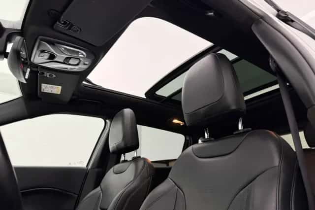 Jeep Compass (2021) thumbnail 4