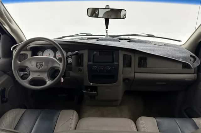 Dodge RAM (2002) thumbnail 2