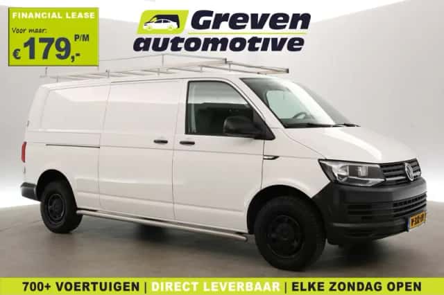 Volkswagen Transporter (2018) thumbnail 1
