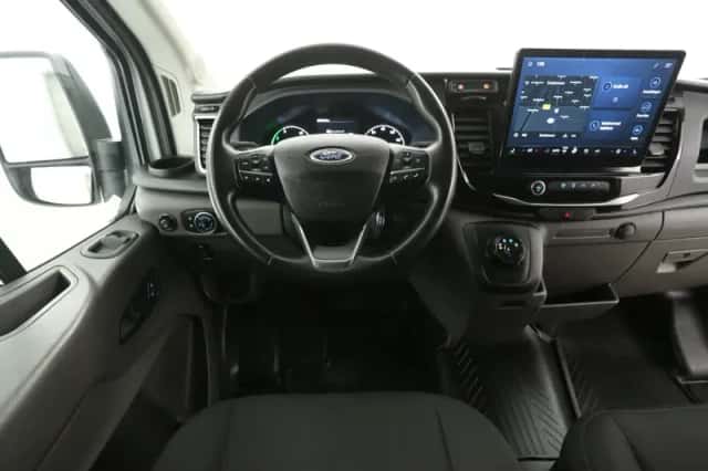 Ford E-Transit (2022) thumbnail 2