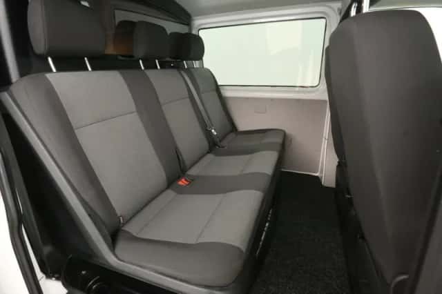 Volkswagen Transporter (2020) thumbnail 3