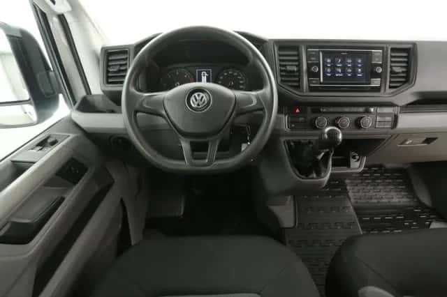 Volkswagen Crafter (2022) thumbnail 2