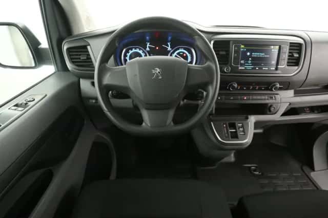 Peugeot e-Expert (2022) thumbnail 2