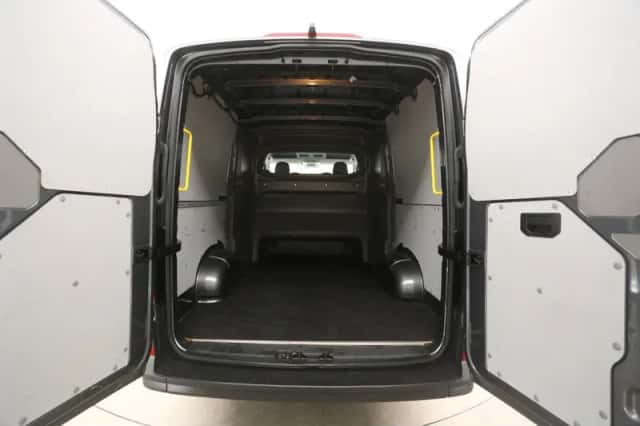 Volkswagen Crafter (2023) thumbnail 4
