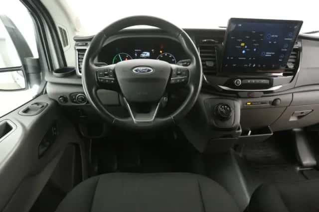Ford E-Transit (2023) thumbnail 2