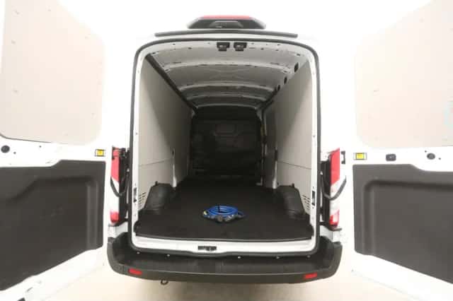 Ford E-Transit (2023) thumbnail 3