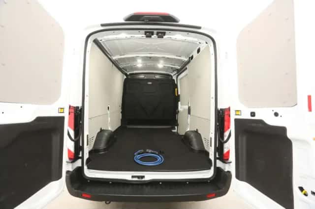 Ford E-Transit (2023) thumbnail 3