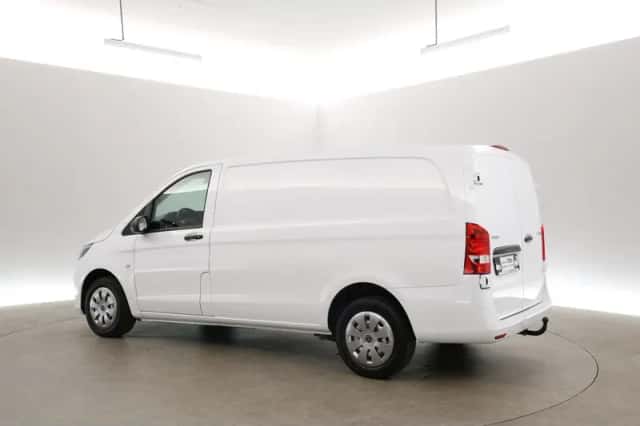 Mercedes-Benz Vito (2021) thumbnail 4