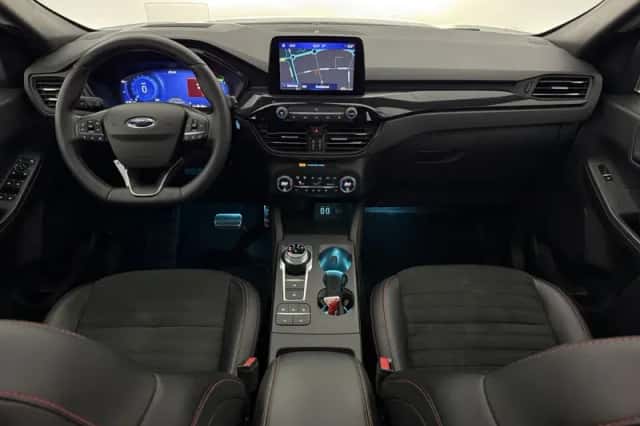 Ford Kuga (2021) thumbnail 2