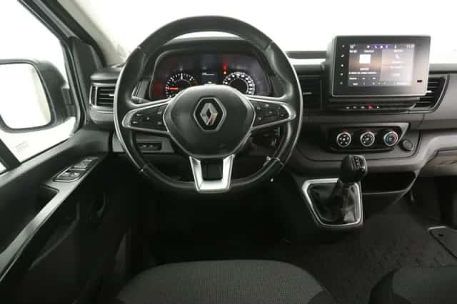 Renault Trafic (2023) thumbnail 2