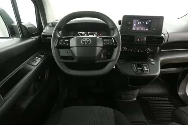 Toyota ProAce City (2025) thumbnail 2