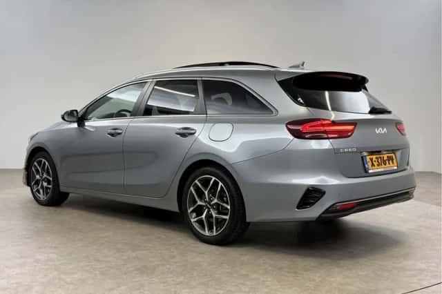Kia Ceed (2024) thumbnail 3