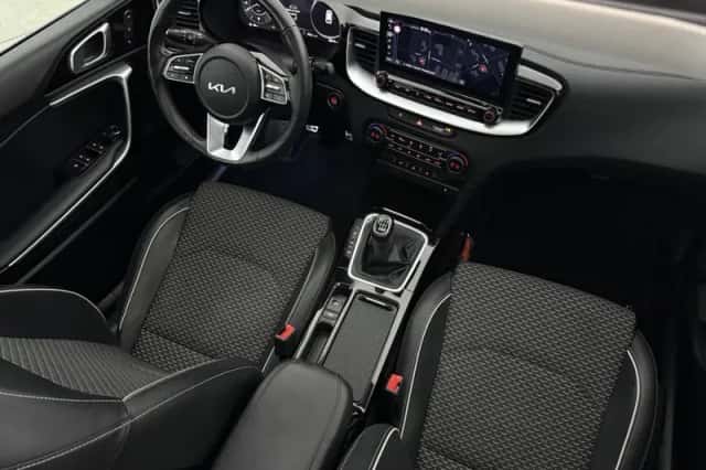 Kia Ceed (2024) thumbnail 4