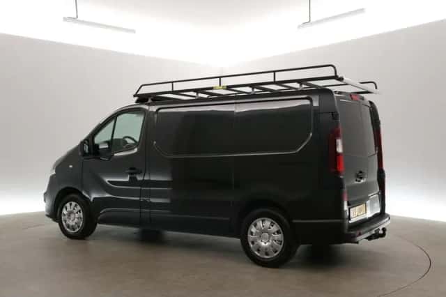 Opel Vivaro (2016) thumbnail 4