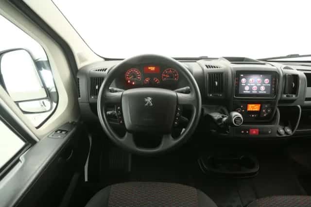 Peugeot Boxer (2024) thumbnail 2
