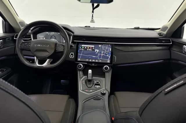 Lynk & Co 01 (2022) thumbnail 2