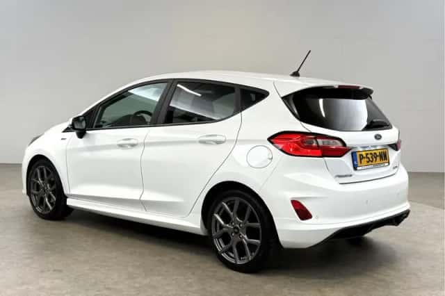 Ford Fiesta (2022) thumbnail 3