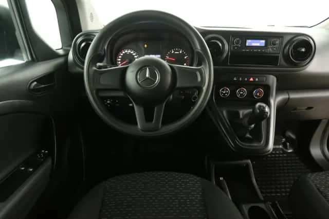 Mercedes-Benz Citan (2022) thumbnail 2