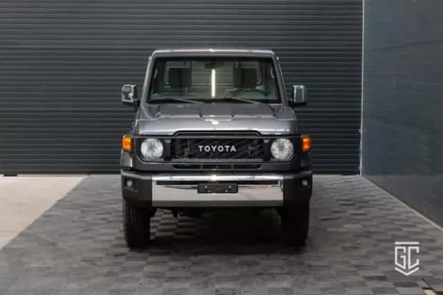 Toyota Land Cruiser (2024) thumbnail 2