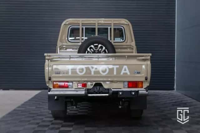 Toyota Land Cruiser (2026) thumbnail 6