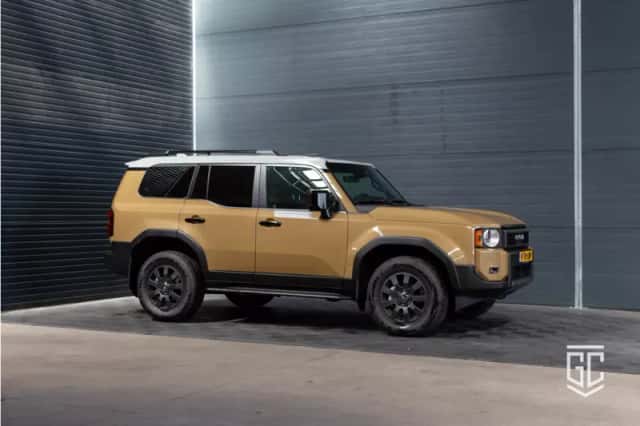 Toyota Land Cruiser (2024) thumbnail 3