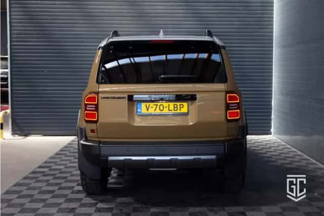 Toyota Land Cruiser (2024) thumbnail 5