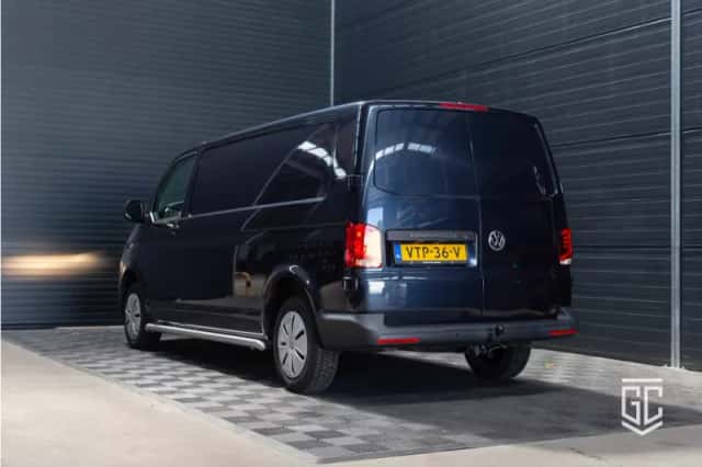 Volkswagen Transporter (2023) thumbnail 5