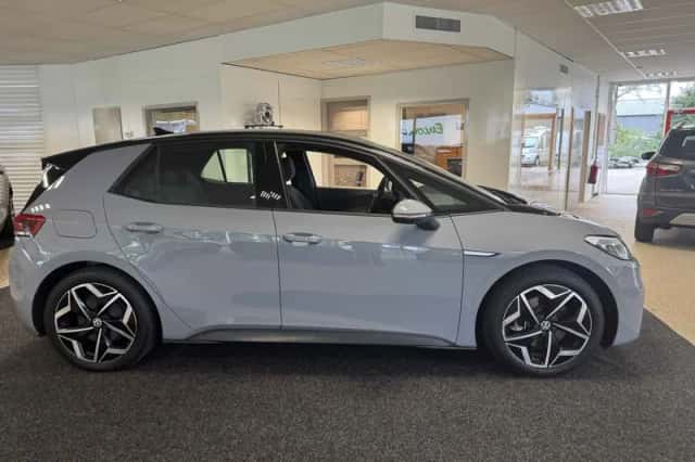 Volkswagen ID.3 (2021) thumbnail 5
