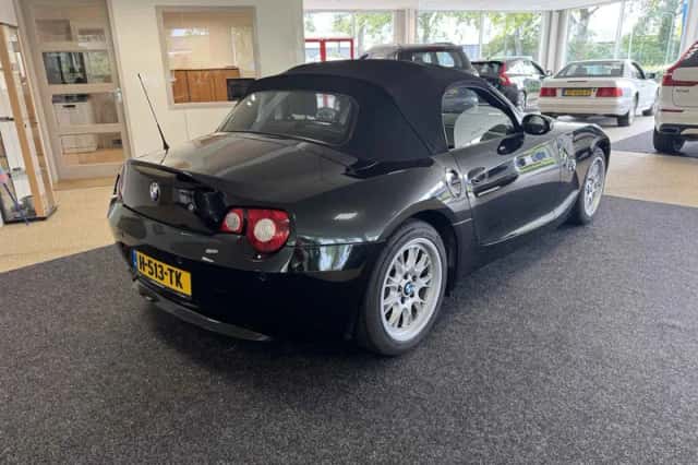 BMW Z4 (2005) thumbnail 2