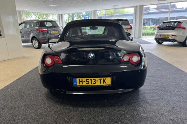 BMW Z4 (2005) thumbnail 3