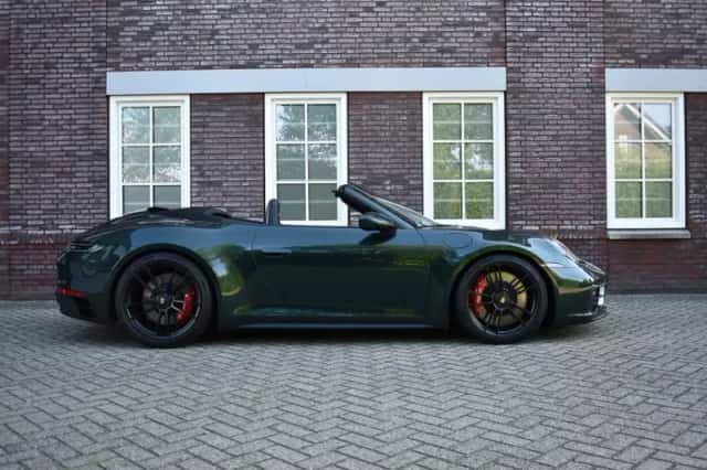 Porsche 911 (2024) thumbnail 4