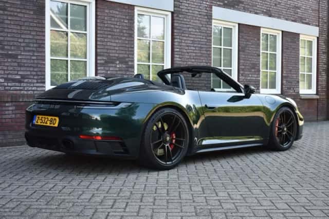 Porsche 911 (2024) thumbnail 5