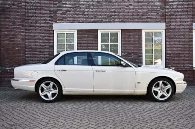 Jaguar XJ (2006) thumbnail 6