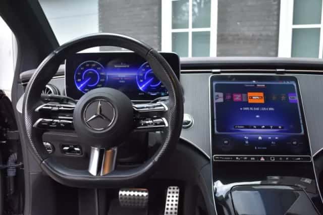 Mercedes-Benz EQE (2023) thumbnail 2
