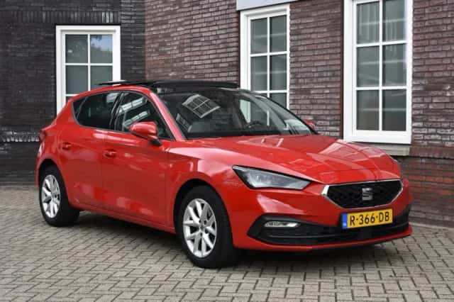 SEAT Leon (2022) thumbnail 1